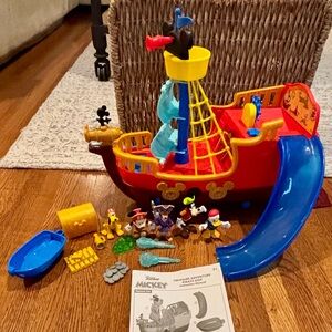 Mickey Mouse Pirate Ship playset